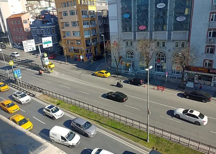 Ava Teras Aparthotel